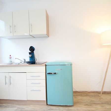 Moderne, Helle 1 Zimmer-Wohnung In Citylage Bad Urach Exterior photo
